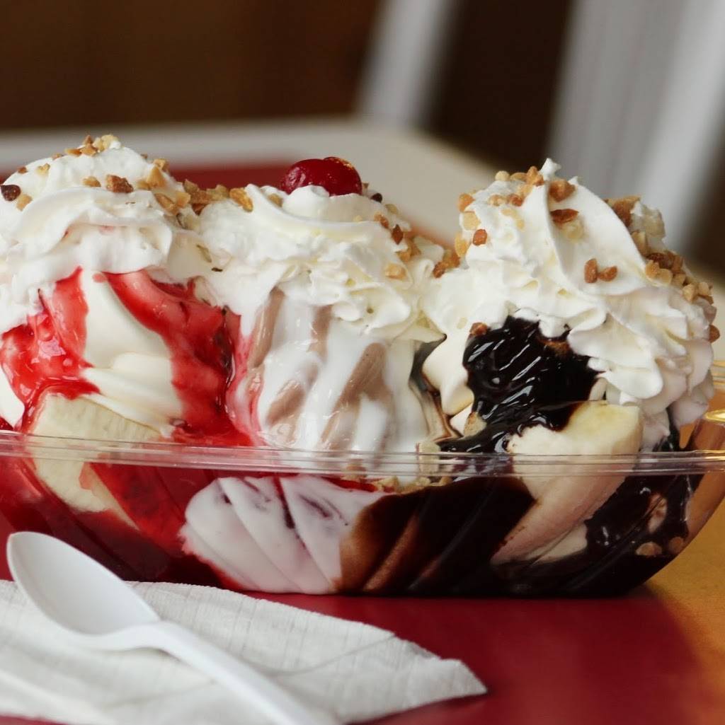 Fents Dairy Corner | restaurant | 6301 Troy Rd, Springfield, OH 45502, USA | 9379641700 OR +1 937-964-1700