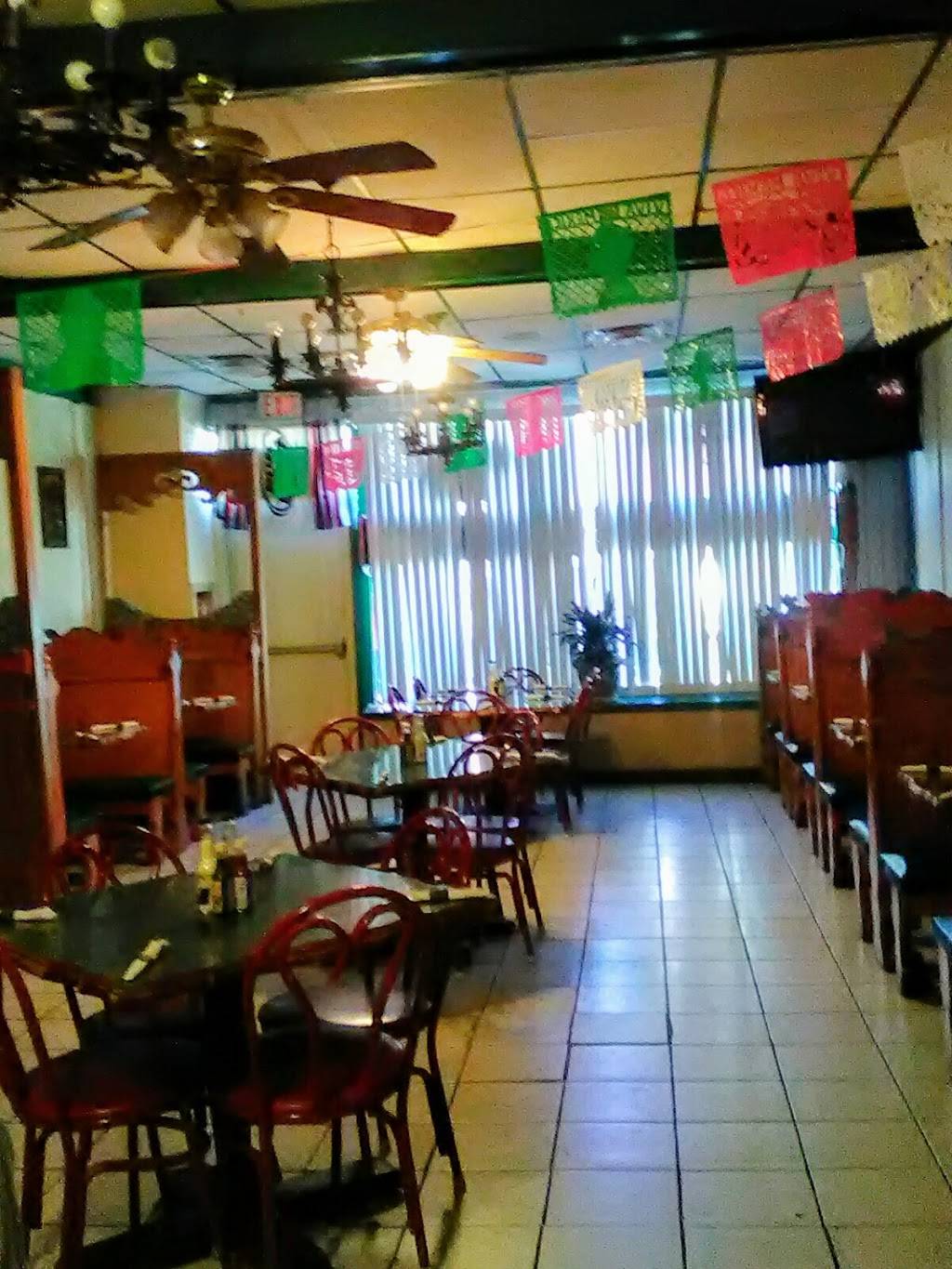 La Fiesta | restaurant | 7 Jackson St, Newnan, GA 30263, USA | 7702513637 OR +1 770-251-3637