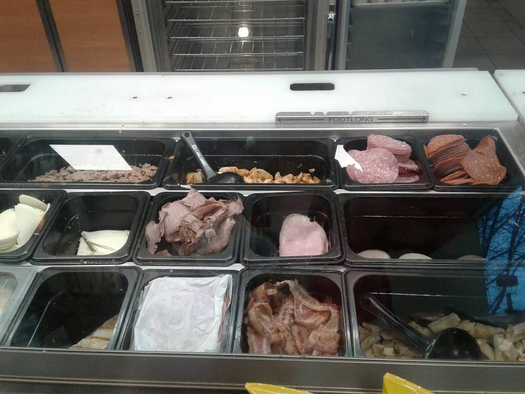 Subway | meal takeaway | 675 Arapeen Dr Suite 105, Salt Lake City, UT 84108, USA | 8015353862 OR +1 801-535-3862