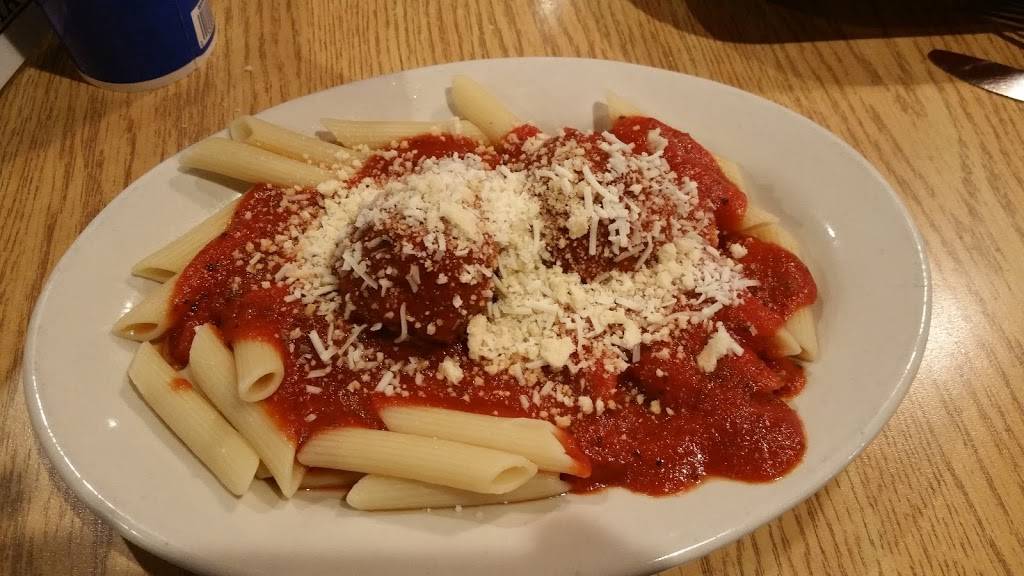 Johnny Sortinos Pizza Parlor | restaurant | 7880 L St, Omaha, NE 68127, USA | 4023395050 OR +1 402-339-5050