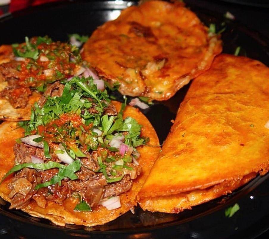 Birrieria Robles | restaurant | 5531 Grapevine St, Houston, TX 77085, USA | 3469016238 OR +1 346-901-6238