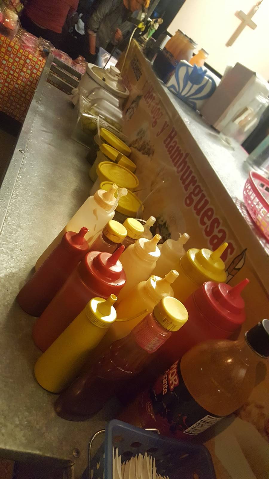 Hot Dogs & Hamburguesas #tanty | restaurant | Paseo del Bosque 25227_1, Del Bosque, Villa Residencial del Bosque, 22204 Tijuana, B.C., Mexico | 016644991115 OR +52 664 499 1115