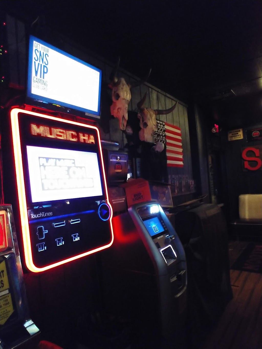 Saddle N Spurs Saloon | restaurant | 2333 N Jones Blvd # 108, Las Vegas, NV 89108, USA | 7026466292 OR +1 702-646-6292