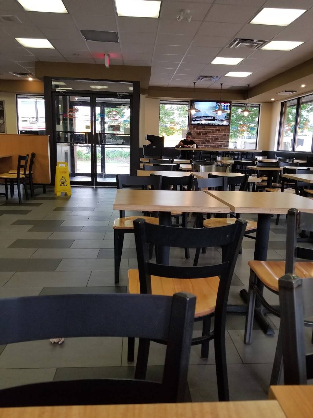 Harveys | restaurant | 648 Dixon Rd, Etobicoke, ON M9W 1J1, Canada | 4162441841 OR +1 416-244-1841