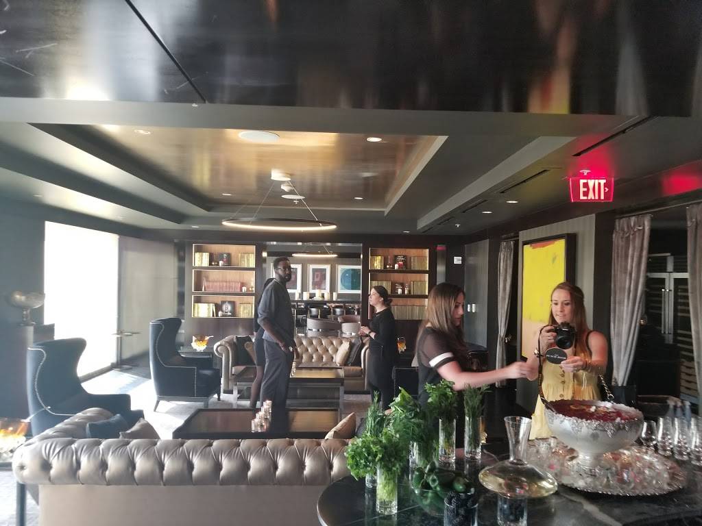 The Punch Room | restaurant | 201 E Trade St, Charlotte, NC 28202, USA | 7045472244 OR +1 704-547-2244