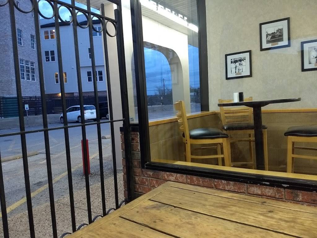 Dairy Queen Store | restaurant | 1501 Town Creek Dr, Austin, TX 78741, USA | 5124440024 OR +1 512-444-0024