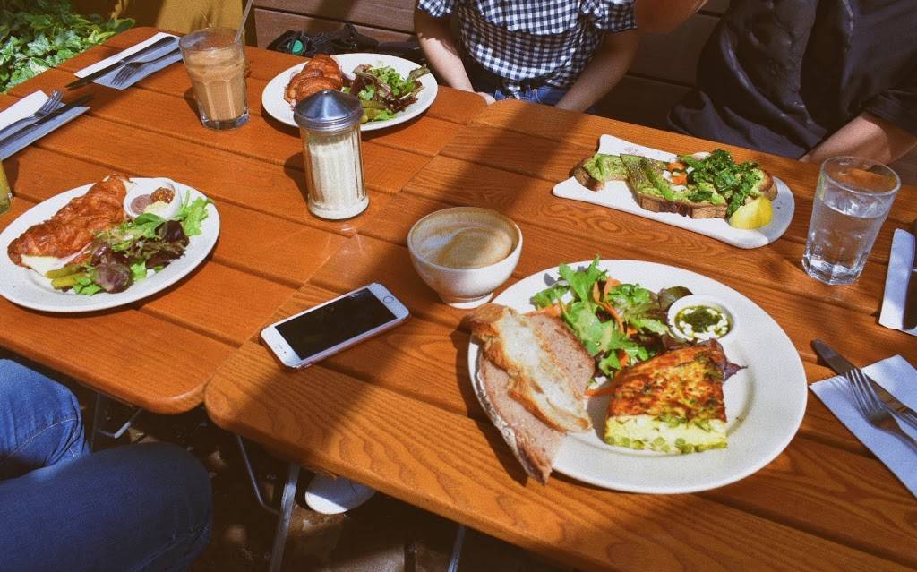 Le Pain Quotidien | restaurant | 2 W 69th St, New York, NY 10023, USA | 6462333768 OR +1 646-233-3768