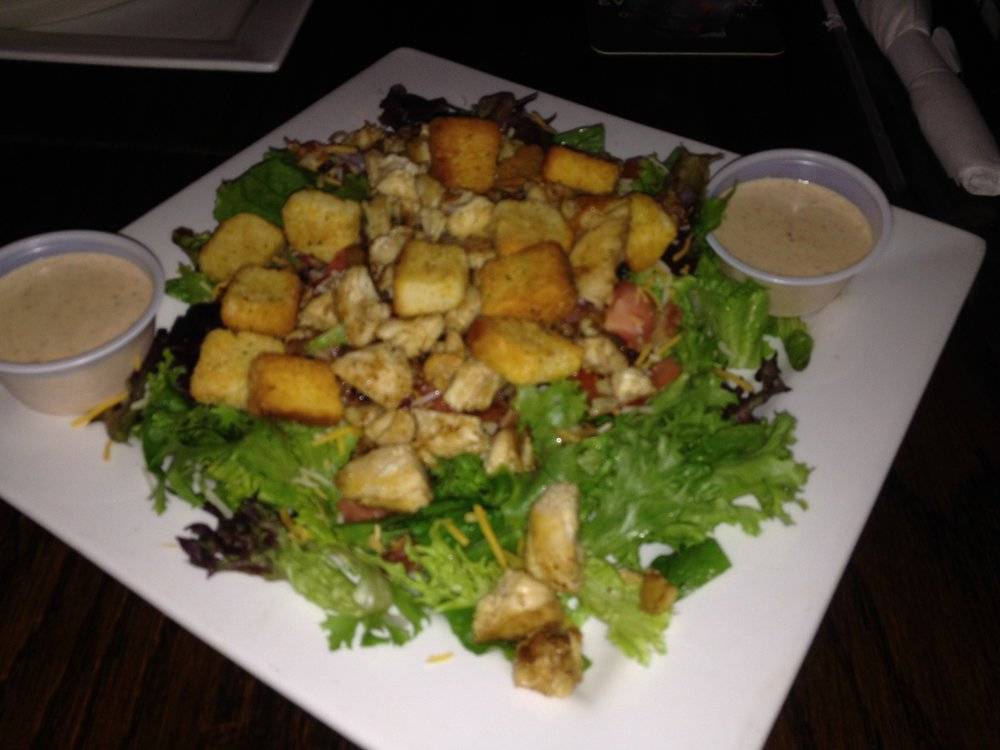 Russells Pub & Grill | restaurant | 1609 Sardis Rd N A, Charlotte, NC 28270, USA | 7048147837 OR +1 704-814-7837