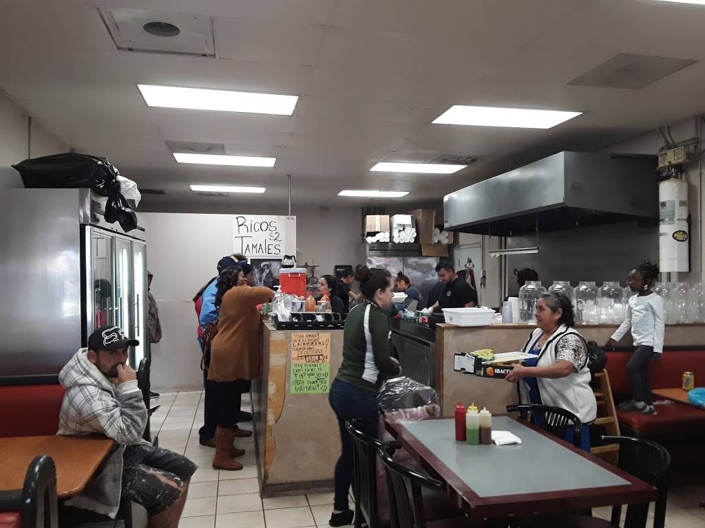 Victors Cafe | restaurant | 3674 NC-51, Fort Mill, SC 29715, USA | 7045822550 OR +1 704-582-2550