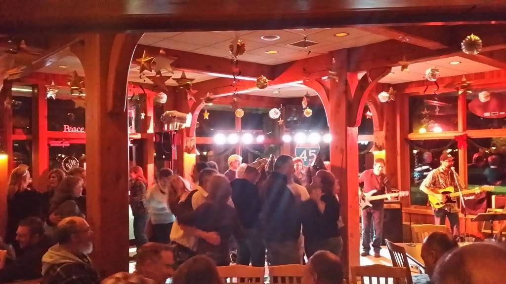 Wave Pointe Marina & Resort | restaurant | 3600 Co Rd CC, Sturgeon Bay, WI 54235, USA | 9208245440 OR +1 920-824-5440