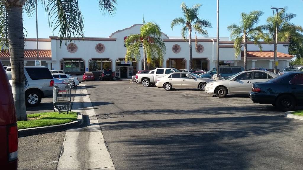 Rona Plaza | shopping mall | 2003-2015 W 1st St, Santa Ana, CA 92703, USA | 8588474600 OR +1 858-847-4600