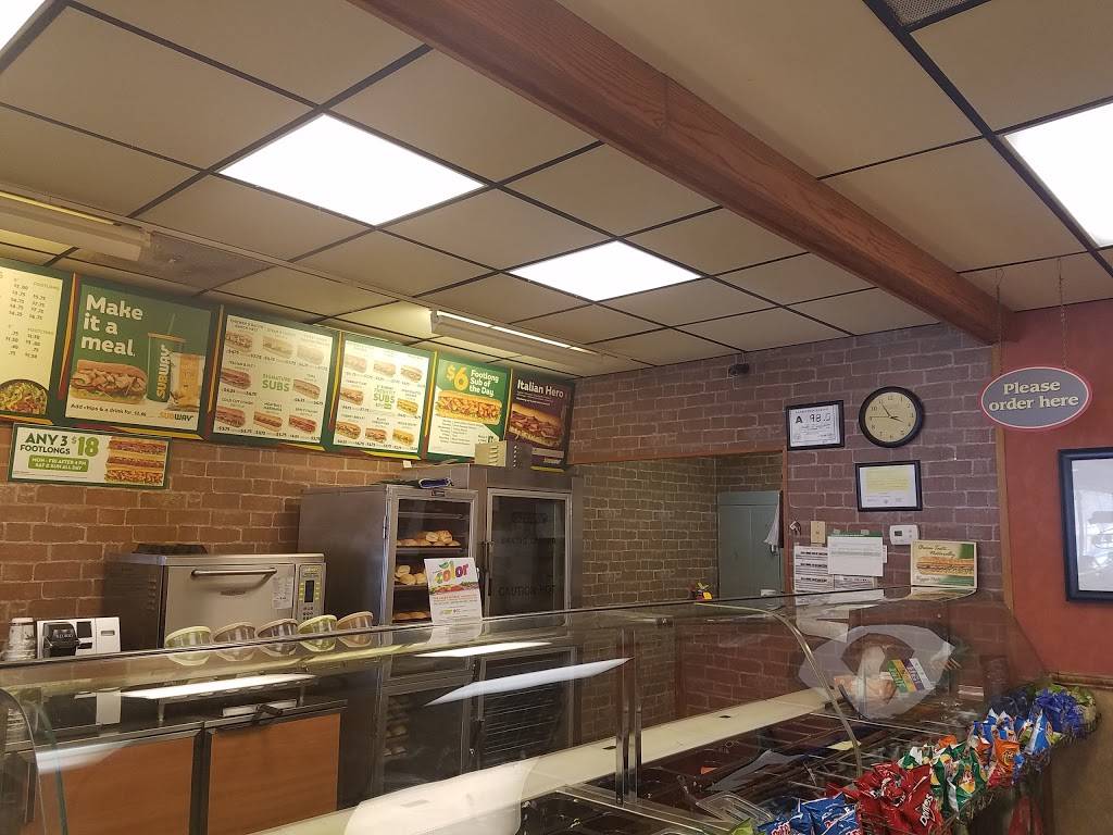 Subway | restaurant | 8128 Renaissance Pkwy, Durham, NC 27713, USA | 9195720902 OR +1 919-572-0902