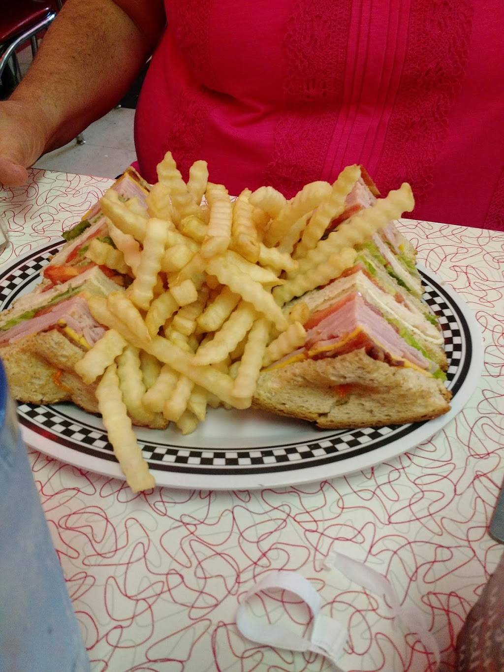 Charlie Parkers Diner | restaurant | 700 W North St, Springfield, IL 62704, USA | 2172412104 OR +1 217-241-2104