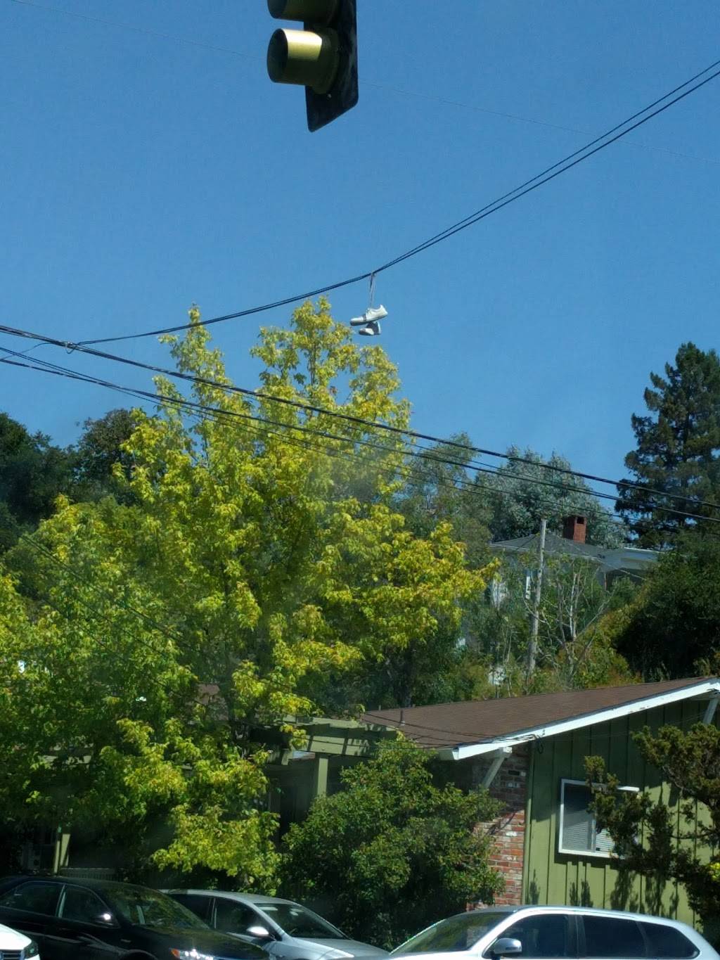 Mauros Pasta | restaurant | 1601 Sir Francis Drake Blvd, Fairfax, CA 94930, USA | 4154539353 OR +1 415-453-9353