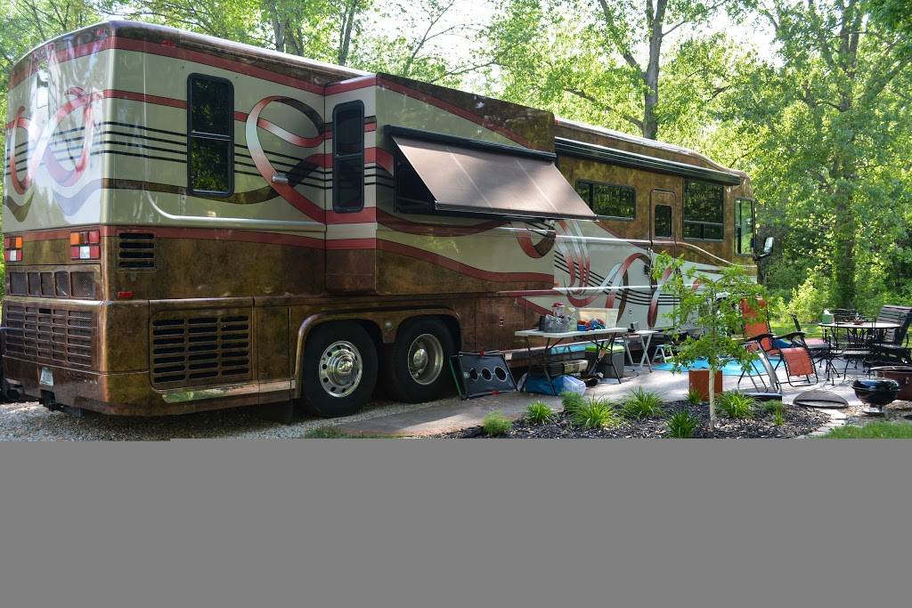 Kansas City West / Lawrence KOA | restaurant | 1473 US-40, Lawrence, KS 66044, USA | 7858423877 OR +1 785-842-3877