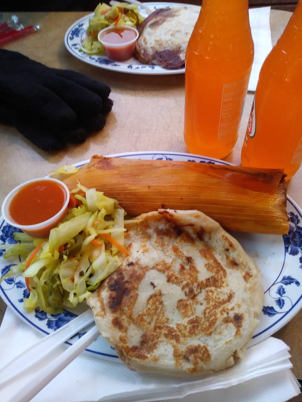 Sabor Casero Pupuseria | restaurant | 5800 NE Martin Luther King Jr Blvd, Portland, OR 97211, USA | 5033179328 OR +1 503-317-9328