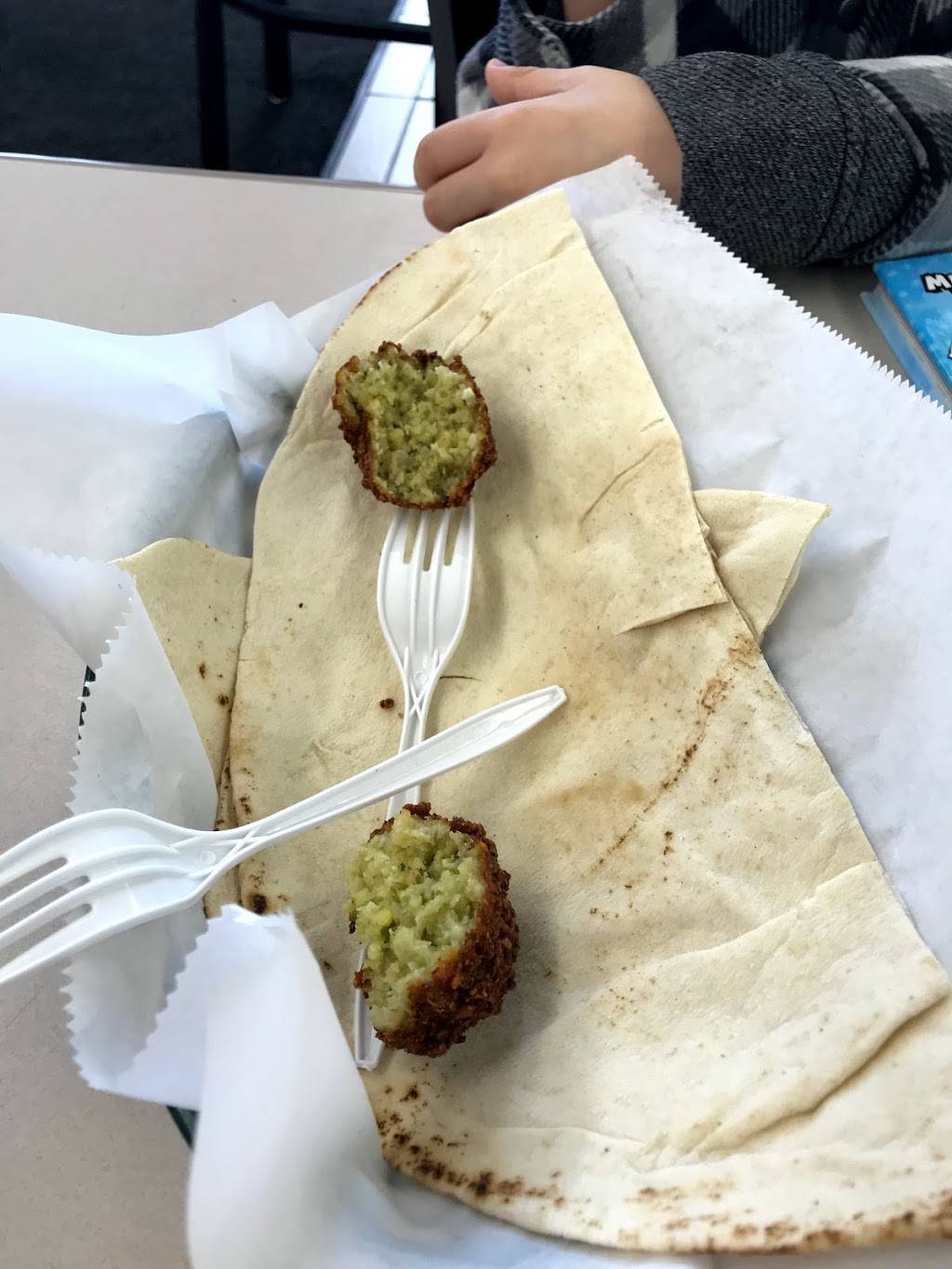 Falafil Hut | restaurant | 1027 W Golf Rd, Hoffman Estates, IL 60169, USA | 8475193656 OR +1 847-519-3656