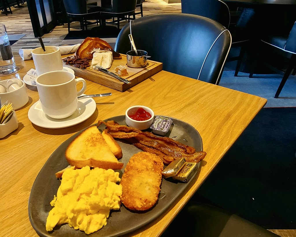 Clark & Bourbon | restaurant | 799 Clark Ave, St. Louis, MO 63102, USA | 3145979700 OR +1 314-597-9700