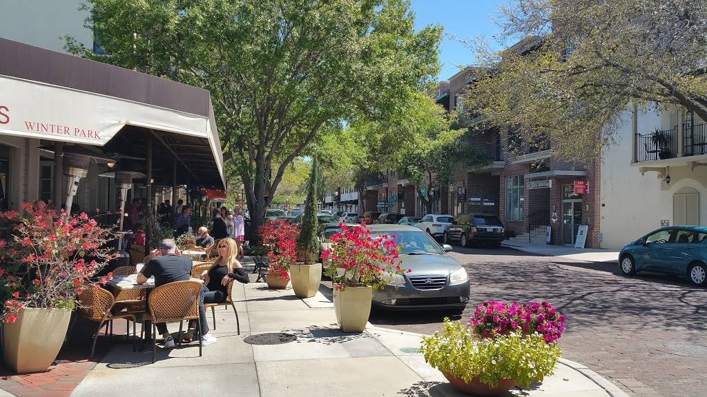 Chez Vincent | restaurant | 533 W New England Ave, Winter Park, FL 32789, USA | 4075992929 OR +1 407-599-2929