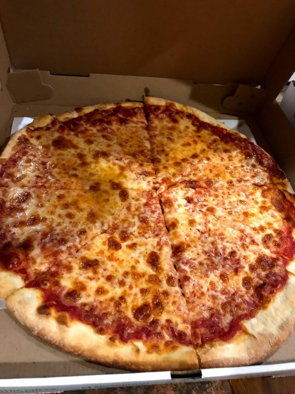Johnnys Pizzeria | restaurant | 520 Bergen Blvd, Palisades Park, NJ 07650, USA | 2019444476 OR +1 201-944-4476