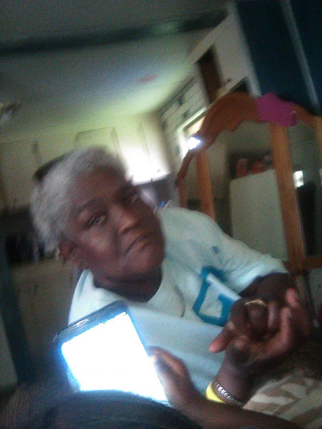 L & S Fish & Hot Wings | restaurant | 1301 Winchester Rd, Memphis, TN 38116, USA | 9013328093 OR +1 901-332-8093