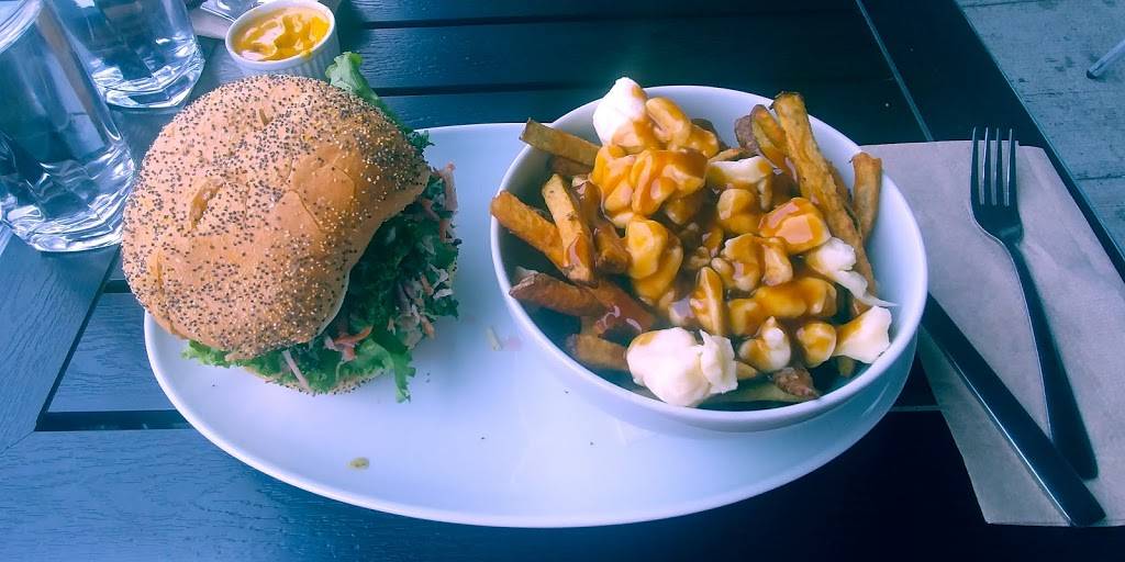 Chez Victor | restaurant | 1610 Boulevard Alphonse-Desjardins, Lévis, QC G6V 0H1, Canada | 4189039898 OR +1 418-903-9898