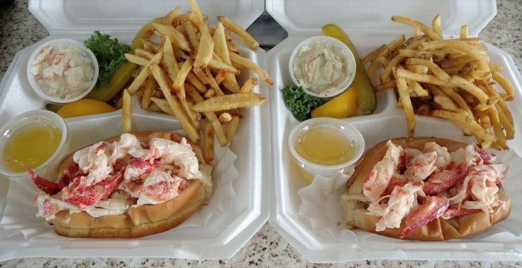 The Lobstah Buoy | restaurant | 268 Odlin Rd, Bangor, ME 04401, USA | 2072275833 OR +1 207-227-5833