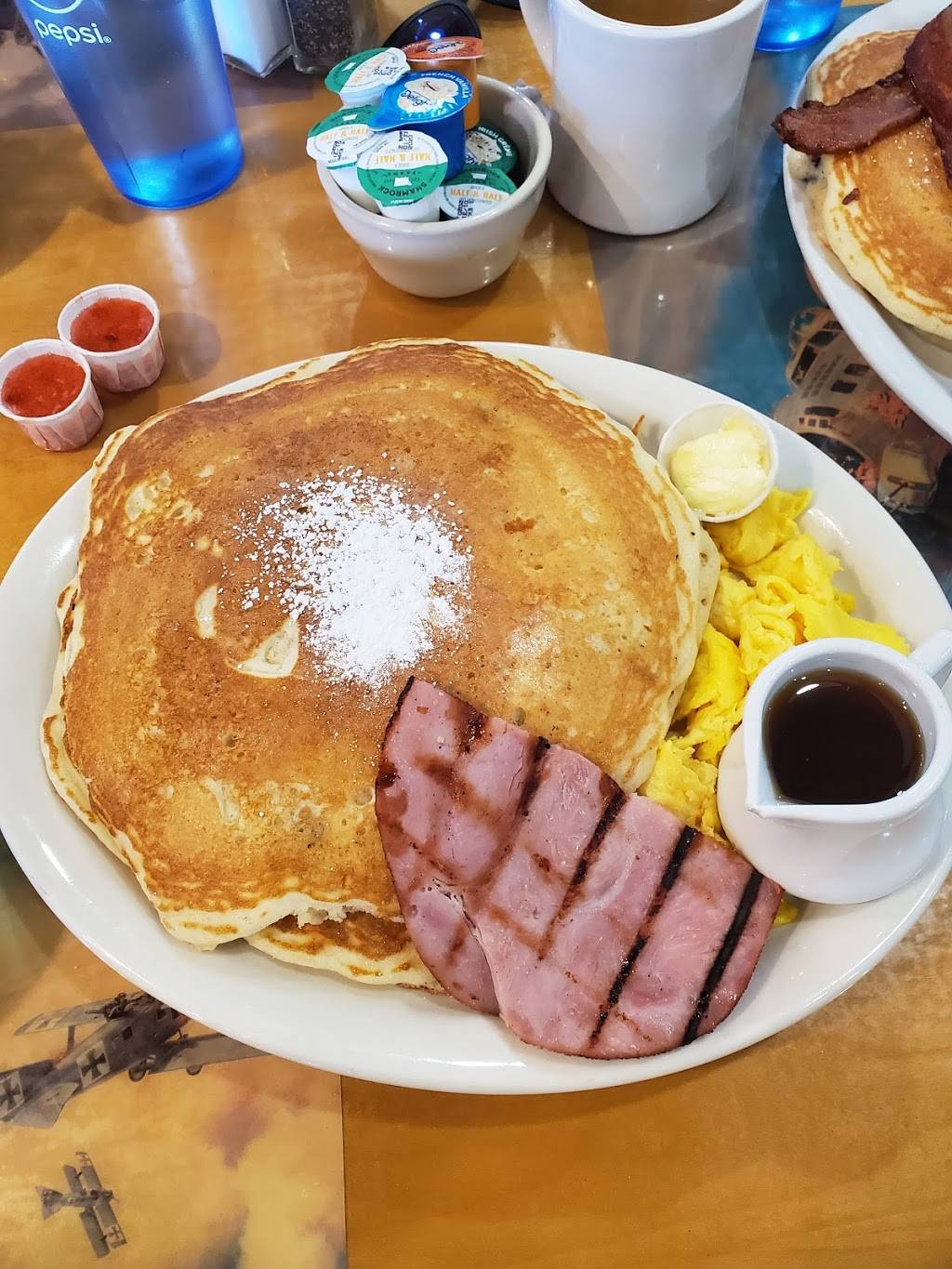 Dougs Day Diner | restaurant | 15444 E Orchard Rd, Centennial, CO 80016, USA | 7208706228 OR +1 720-870-6228