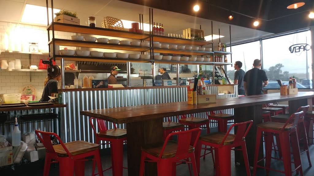 Viet-Nomz | restaurant | 7581 University Blvd, Winter Park, FL 32792, USA | 4076366069 OR +1 407-636-6069