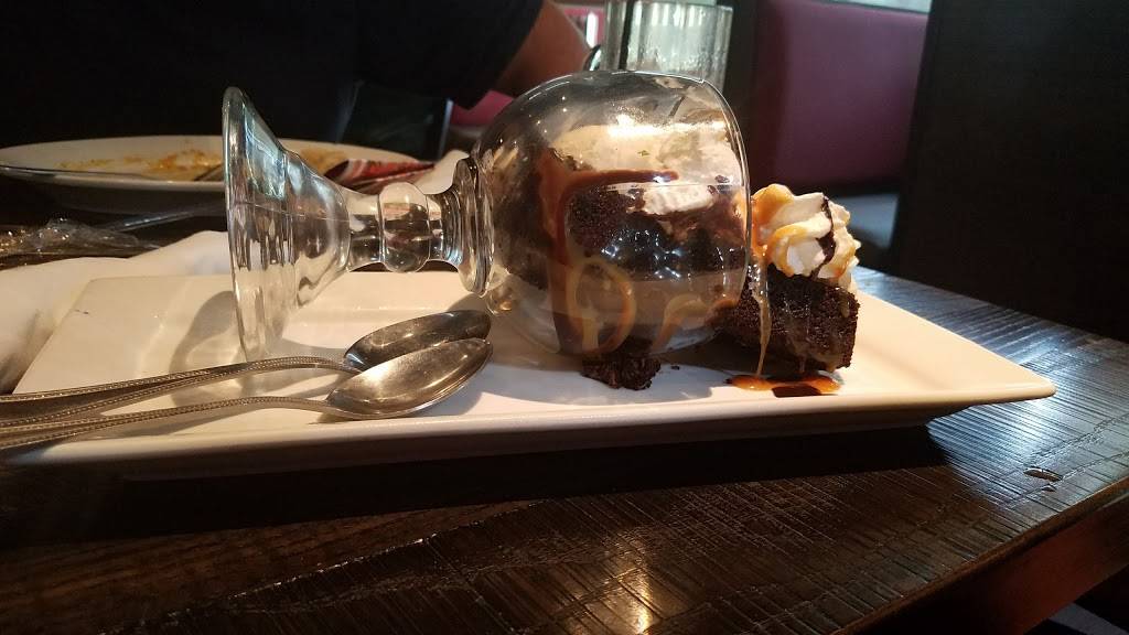 Ruby Tuesday | restaurant | 346 Robert Smalls Pkwy, Beaufort, SC 29902, USA | 8435221972 OR +1 843-522-1972