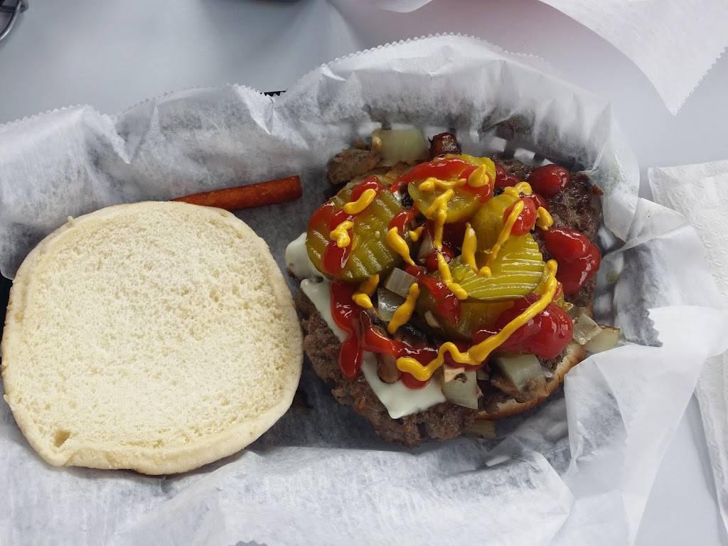 Retro Burger & Ice Cream | restaurant | 795 Massachusetts Ave, Arlington, MA 02476, USA | 7817772139 OR +1 781-777-2139