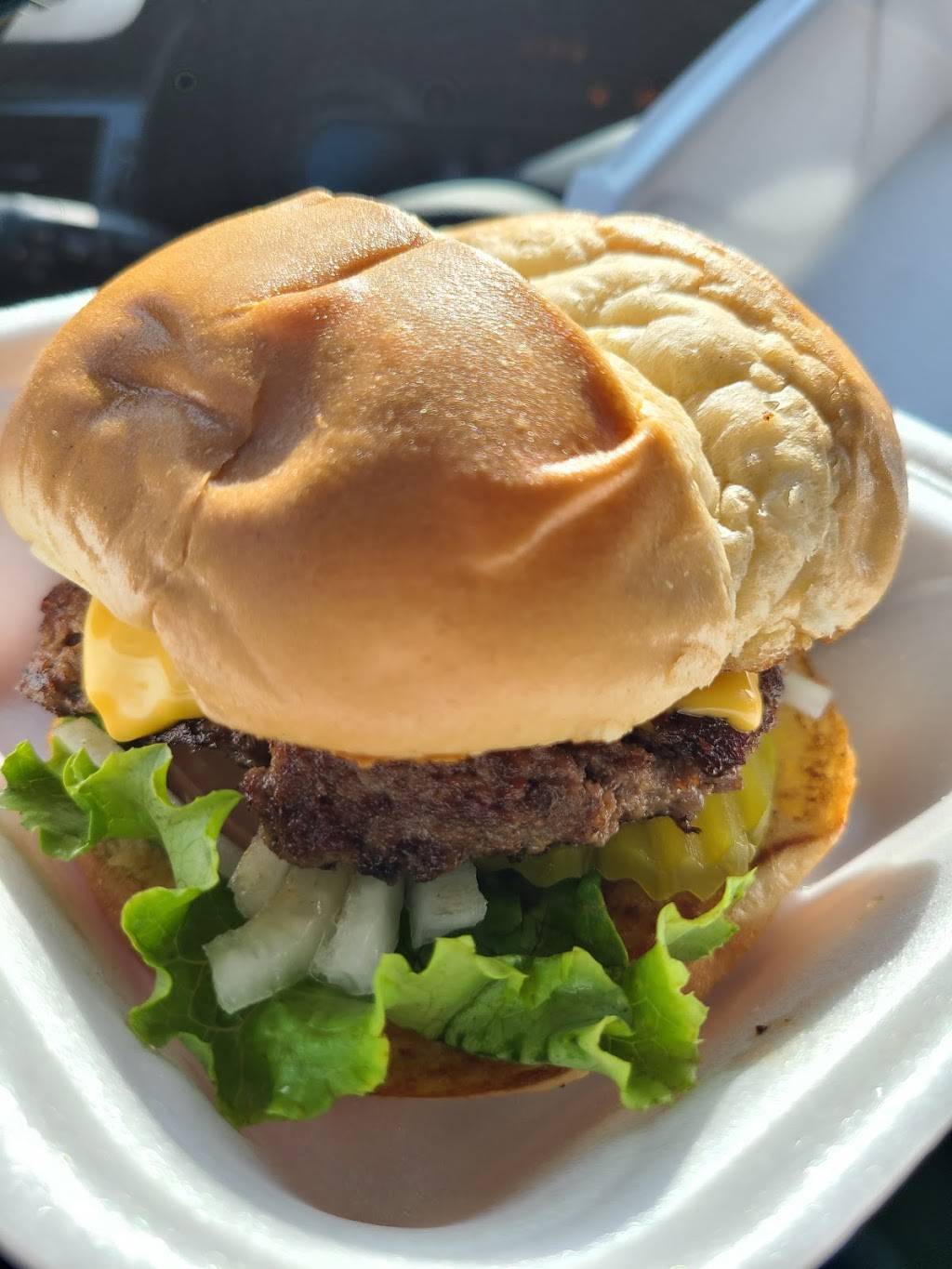 The Cove | restaurant | 10202 N Cincinnati Ave, Sperry, OK 74073, USA | 9182885001 OR +1 918-288-5001