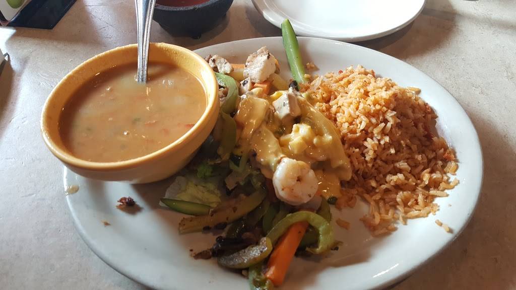 Montereys Little Mexico | restaurant | 602 Dalworth St, Grand Prairie, TX 75050, USA | 9726421237 OR +1 972-642-1237