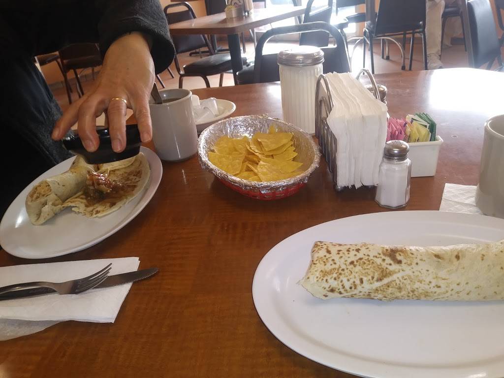 Enriques Mexican Food | restaurant | 830 W Picacho Ave, Las Cruces, NM 88005, USA | 5756470240 OR +1 575-647-0240