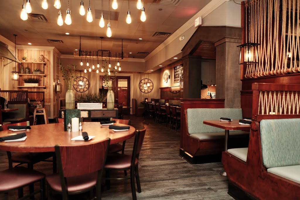 Hot Tuna Bar & Grill | restaurant | 2817 Shore Dr, Virginia Beach, VA 23451, USA | 7574812888 OR +1 757-481-2888