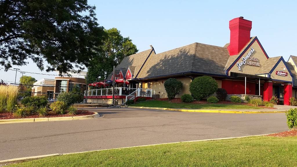 Joe Sensers Sports Theater | restaurant | 2350 Cleveland Ave N, Roseville, MN 55113, USA | 6516311781 OR +1 651-631-1781