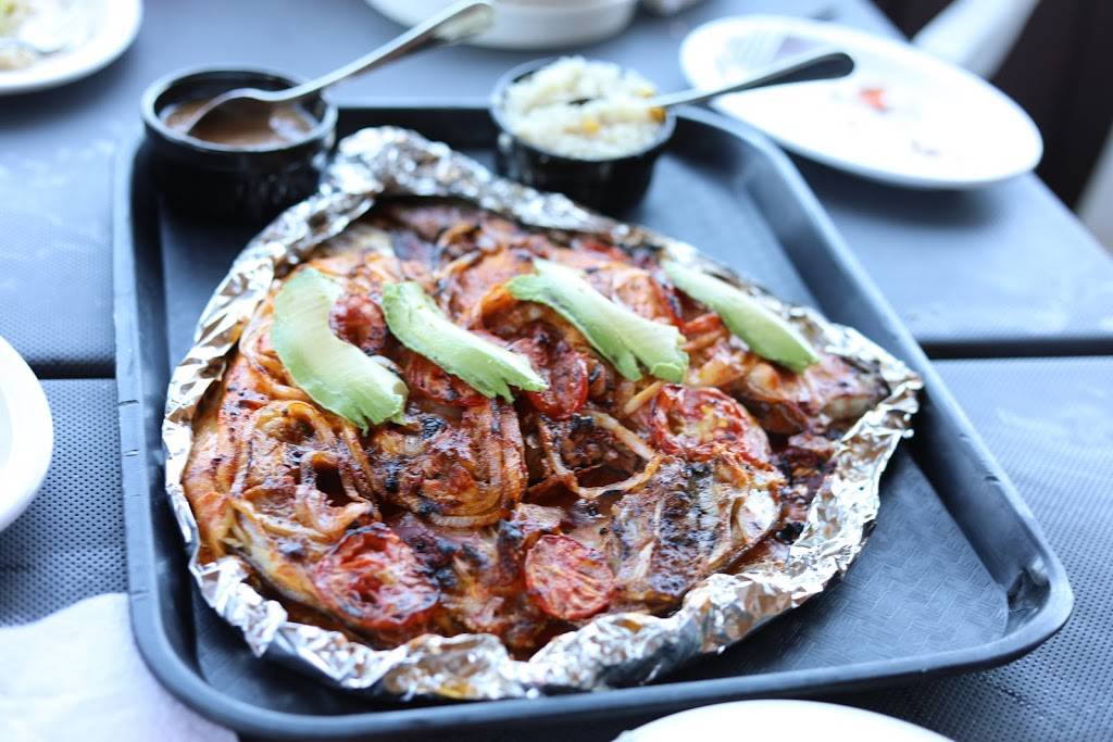 Mariscos La Estrella | restaurant | Blvd. Popotla, Popotla, 22710 Rosarito, B.C., Mexico | 016611167005 OR +52 661 116 7005