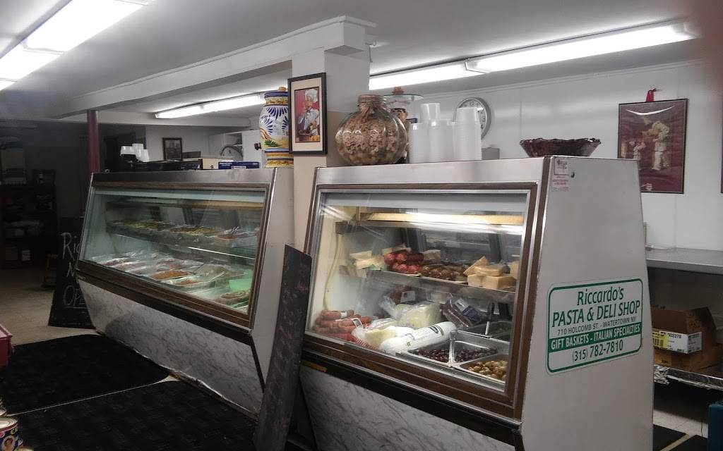 Riccardos Market | restaurant | 710 Holcomb St, Watertown, NY 13601, USA | 3157827810 OR +1 315-782-7810