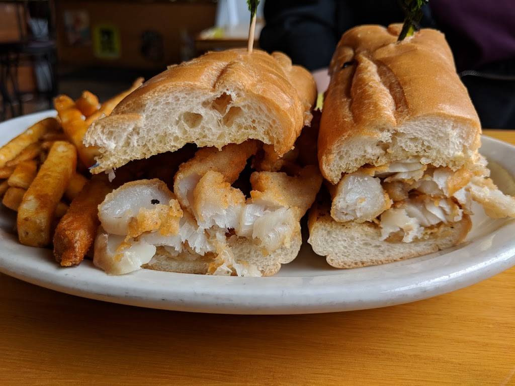 Boat House Pub & Eatery | restaurant | 4917 7th Ave, Kenosha, WI 53140, USA | 2626549922 OR +1 262-654-9922