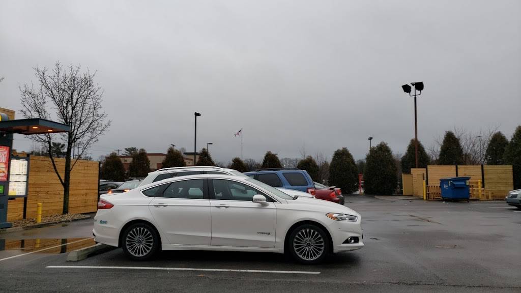 Joellas Hot Chicken Bloomington | restaurant | 3002 E 3rd St, Bloomington, IN 47401, USA | 8123398497 OR +1 812-339-8497