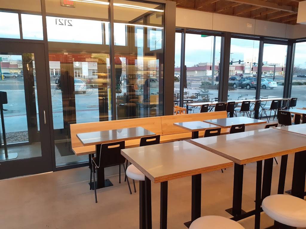 Chipotle | restaurant | 2121 N Amidon Ave, Wichita, KS 67203, USA | 3168690185 OR +1 316-869-0185