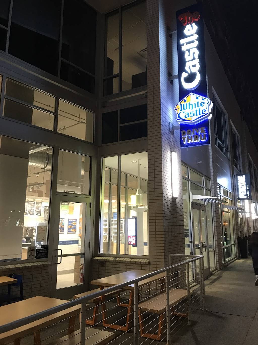 White Castle | restaurant | 965 N High St, Columbus, OH 43201, USA | 6142919189 OR +1 614-291-9189