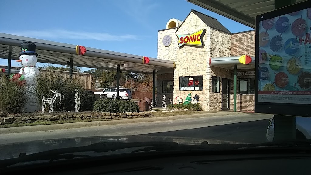 Sonic Drive-In | restaurant | 3000 Cypress St, West Monroe, LA 71291, USA | 3183401868 OR +1 318-340-1868