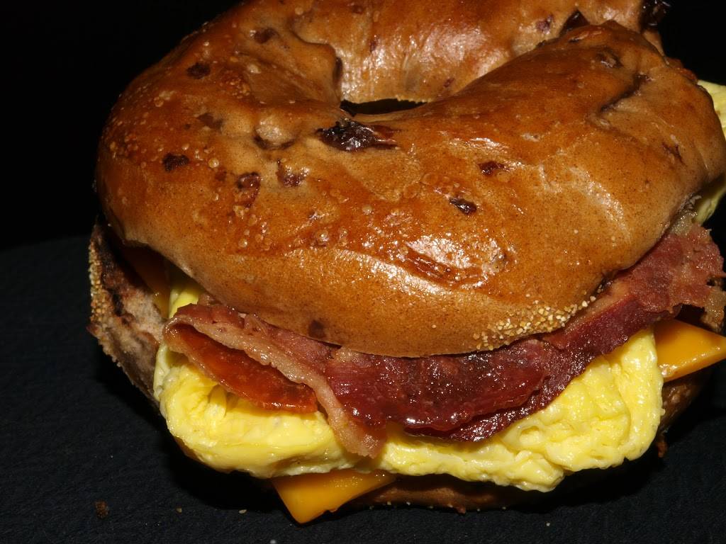 Brooklyns/Brooklyn Bagels | bakery | 2111 E Apple Ave, Muskegon, MI 49442, USA | 2313758556 OR +1 231-375-8556