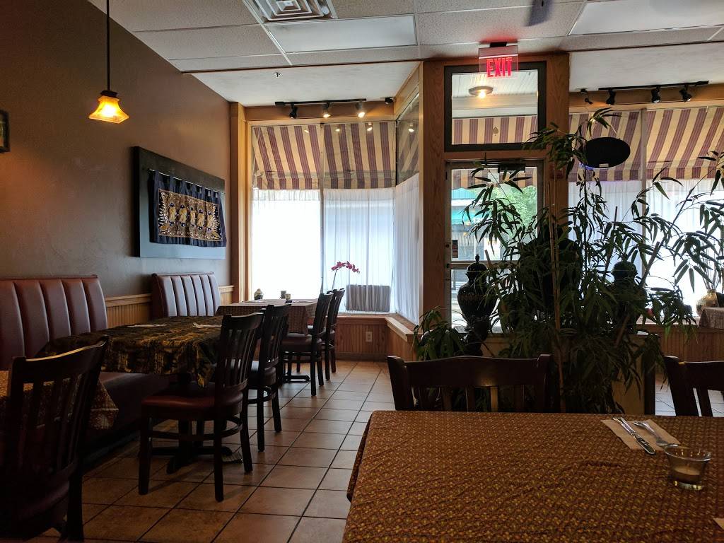 Divine Thai | restaurant | 123 Church St, Whitinsville, MA 01588, USA | 5082344500 OR +1 508-234-4500