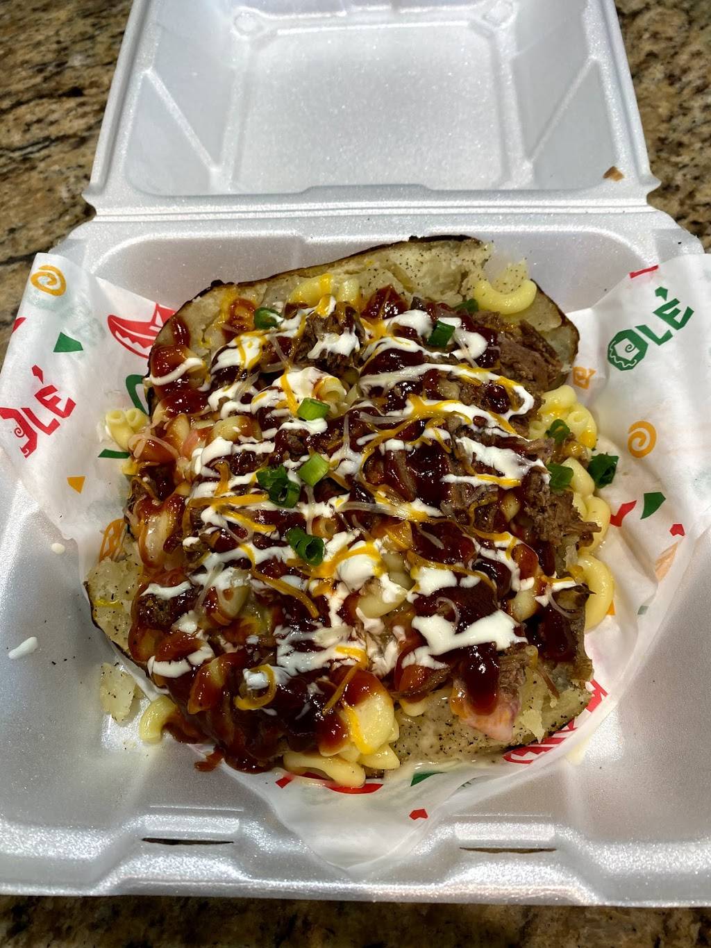 The Hot Potato | restaurant | 206 N Oak St, Roanoke, TX 76262, USA | 2149096511 OR +1 214-909-6511