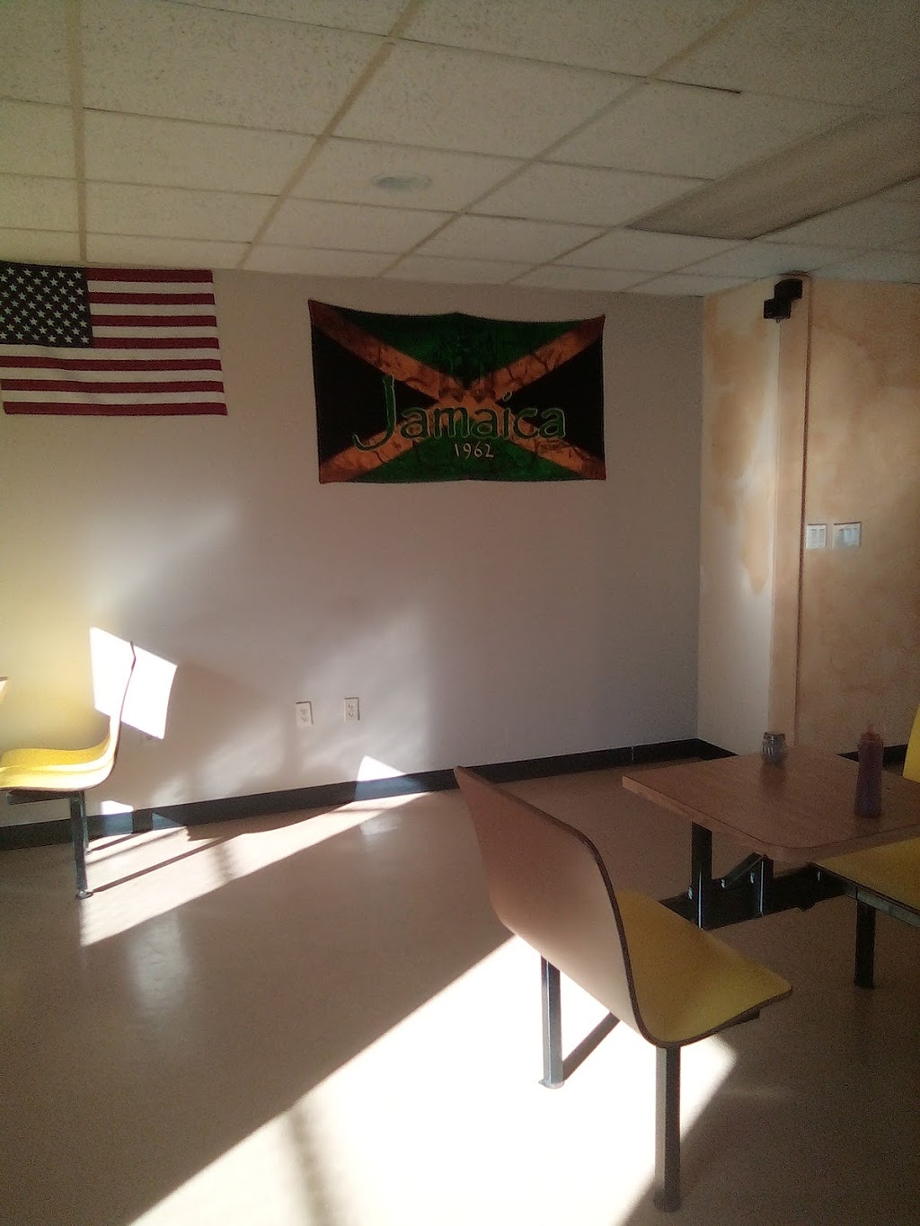 Jamaica cuse | restaurant | 731 James St, Syracuse, NY 13203, USA | 3153994027 OR +1 315-399-4027