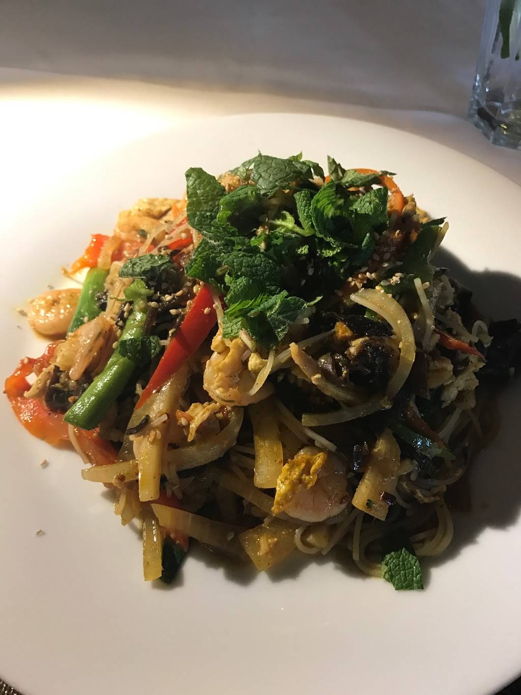 Banana Leaf Asian Cuisine | restaurant | 44 King St E, Stoney Creek, ON L8G 1K1, Canada | 9056625557 OR +1 905-662-5557