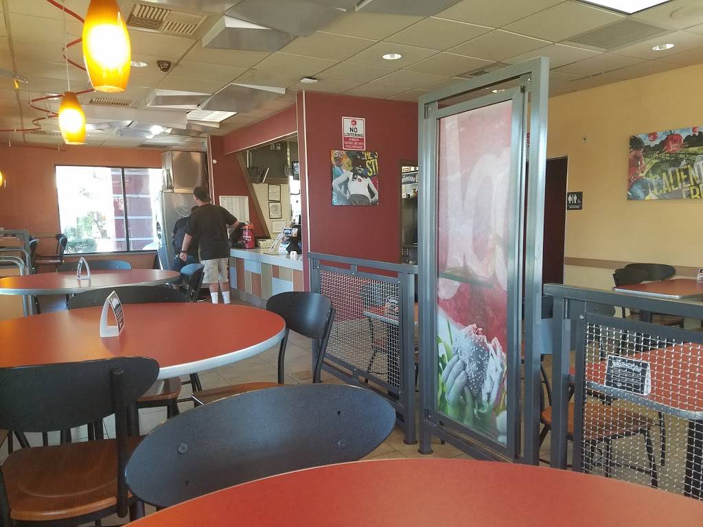 Jack in the Box | restaurant | 960 N Ventura Rd, Oxnard, CA 93030, USA | 8054858959 OR +1 805-485-8959