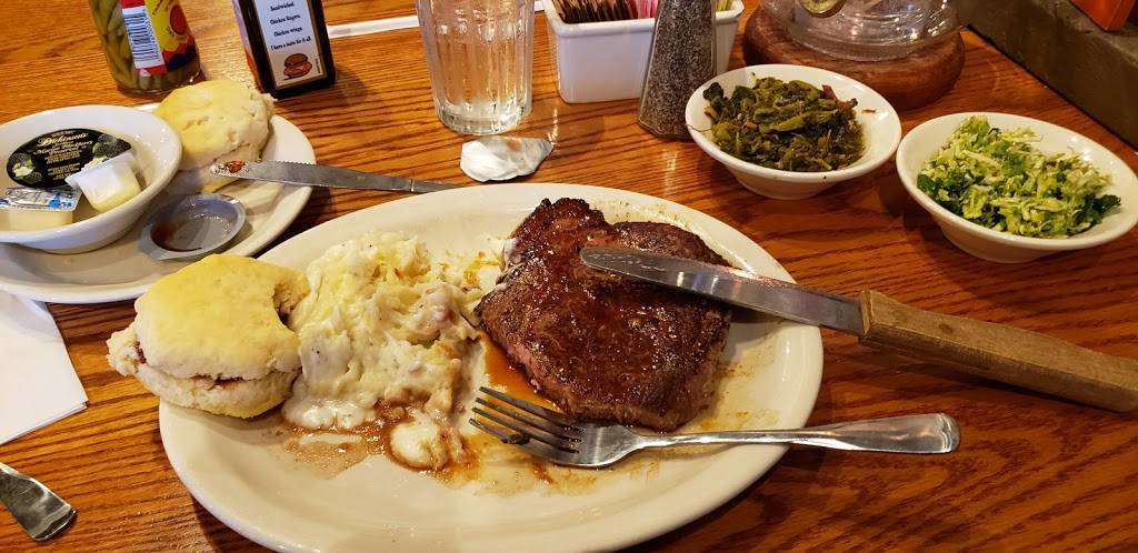 Cracker Barrel Old Country Store | restaurant | 3261 William St, Cape Girardeau, MO 63703, USA | 5736514000 OR +1 573-651-4000